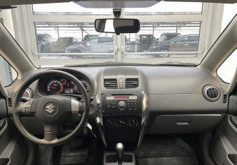 Подержанный автомобиль Suzuki SX4 Hatchback 2012 года (11 фото)