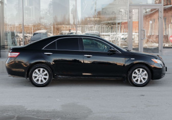 Подержанный автомобиль Toyota Camry Sedan 2006 года (4 фото)