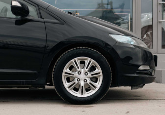 Подержанный автомобиль Honda Insight Hatchback 2009 года (9 фото)