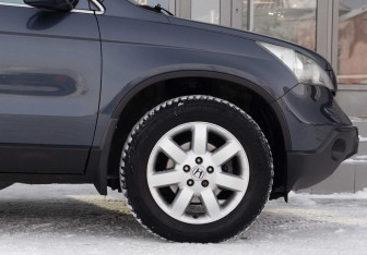 Подержанный автомобиль Honda CR-V 2008 года (9 фото)