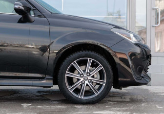 Подержанный автомобиль Toyota Corolla Wagon 2015 года (9 фото)