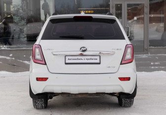 Подержанный автомобиль Lifan X60 2014 года (6 фото)