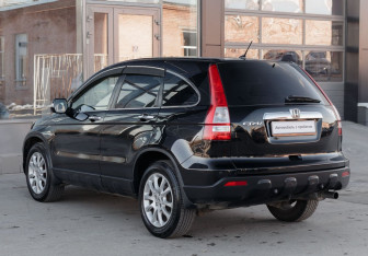 Подержанный автомобиль Honda CR-V 2007 года (7 фото)