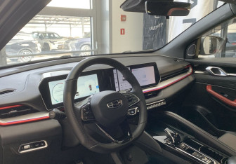 Подержанный автомобиль Geely Coolray 2024 года (10 фото)