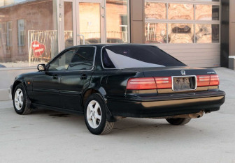 Подержанный автомобиль Honda Inspire 1992 года (7 фото)