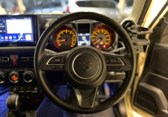 Подержанный автомобиль Suzuki Jimny 2020 года (11 фото)