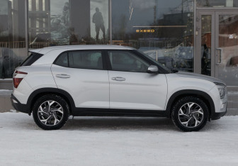Подержанный автомобиль Hyundai Creta 2021 года (4 фото)