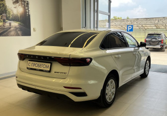 Подержанный автомобиль Geely Emgrand 2024 года (4 фото)