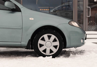 Подержанный автомобиль Chevrolet Lacetti Hatchback 2007 года (8 фото)