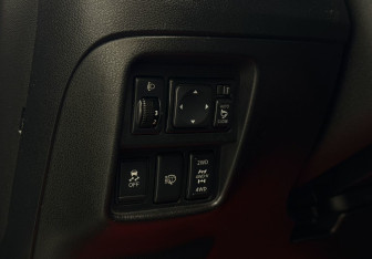 Подержанный автомобиль Nissan Juke 2011 года (17 фото)