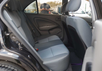 Подержанный автомобиль Nissan Almera Classic 2011 года (16 фото)