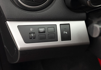 Подержанный автомобиль Mazda 3 Sedan 2011 года (18 фото)