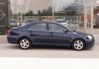 Подержанный автомобиль Toyota Avensis Sedan 2007 года (4 фото)