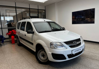 Подержанный автомобиль LADA (ВАЗ) Largus Wagon 2018 года (4 фото)