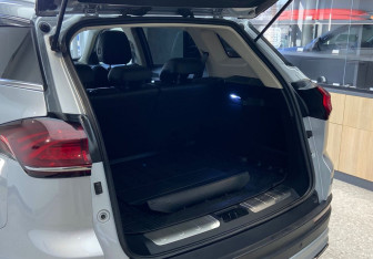 Подержанный автомобиль Geely Atlas Pro 2024 года (15 фото)