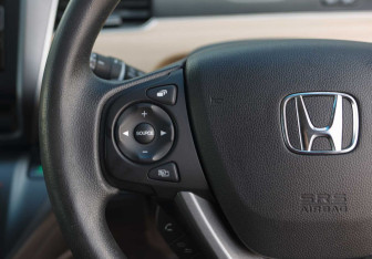 Подержанный автомобиль Honda Freed 2017 года (11 фото)
