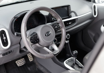 Подержанный автомобиль Kia Picanto 2018 года (11 фото)