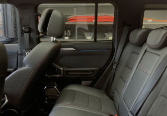 Подержанный автомобиль Jetour T2 2024 года (13 фото)