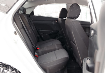 Подержанный автомобиль Hyundai Solaris Sedan 2019 года (18 фото)