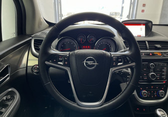 Подержанный автомобиль Opel Mokka 2014 года (9 фото)