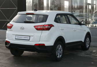 Подержанный автомобиль Hyundai Creta 2018 года (5 фото)