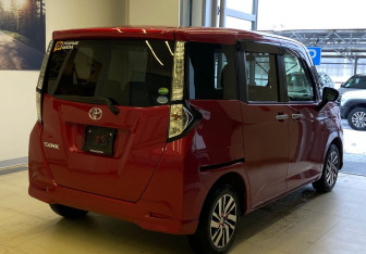Подержанный автомобиль Toyota Tank 2018 года (5 фото)