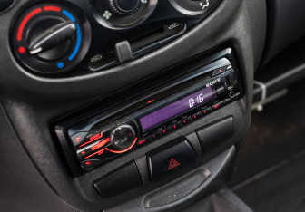 Подержанный автомобиль LADA (ВАЗ) Kalina Wagon 2011 года (13 фото)