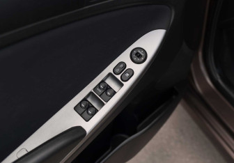 Подержанный автомобиль Hyundai Solaris Sedan 2015 года (15 фото)