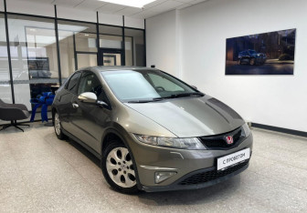 Подержанный автомобиль Honda Civic Hatchback 2007 года (4 фото)