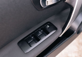 Подержанный автомобиль Nissan Qashqai+2 2013 года (17 фото)