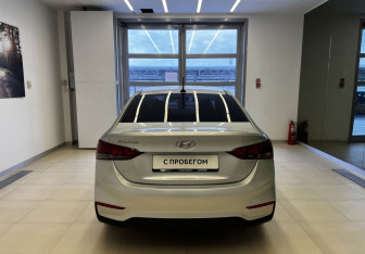 Подержанный автомобиль Hyundai Solaris Sedan 2018 года (6 фото)