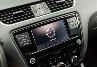 Подержанный автомобиль Skoda Octavia Liftback 2019 года (14 фото)