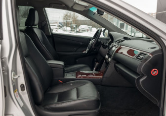 Подержанный автомобиль Toyota Camry Sedan 2014 года (22 фото)