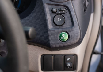 Подержанный автомобиль Honda Insight Hatchback 2009 года (18 фото)