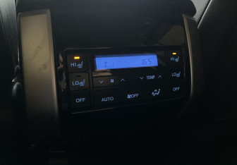 Подержанный автомобиль Toyota Land Cruiser Prado 2019 года (16 фото)