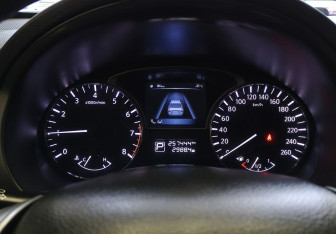 Подержанный автомобиль Nissan Teana 2014 года (11 фото)