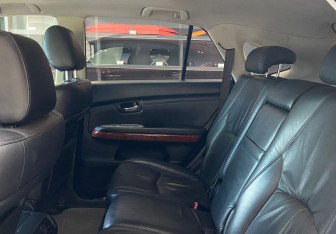Подержанный автомобиль Lexus RX 2008 года (13 фото)