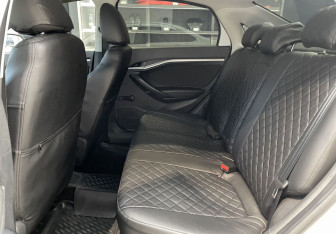 Подержанный автомобиль LADA (ВАЗ) Vesta Sedan 2018 года (15 фото)