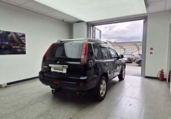 Подержанный автомобиль Nissan X-Trail 2006 года (4 фото)