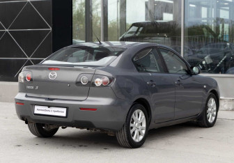 Подержанный автомобиль Mazda 3 Sedan 2006 года (5 фото)