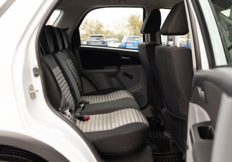 Подержанный автомобиль Suzuki SX4 Sedan 2013 года (18 фото)