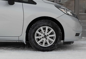 Подержанный автомобиль Nissan Note 2020 года (9 фото)