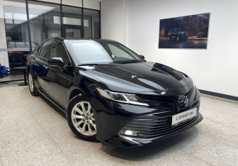 Подержанный автомобиль Toyota Camry Sedan 2019 года (4 фото)