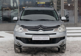 Подержанный автомобиль Citroen C-Crosser 2012 года (2 фото)