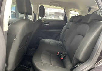 Подержанный автомобиль Nissan Qashqai 2012 года (10 фото)