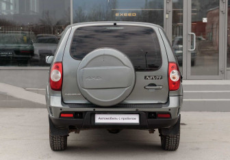 Подержанный автомобиль Chevrolet Niva 2018 года (6 фото)