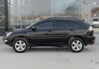 Подержанный автомобиль Lexus RX 2004 года (8 фото)