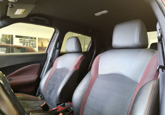 Подержанный автомобиль Nissan Juke 2018 года (12 фото)