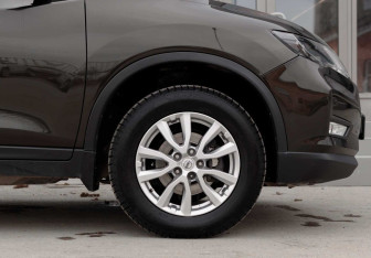Подержанный автомобиль Nissan X-Trail 2019 года (9 фото)