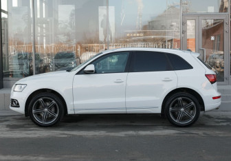 Подержанный автомобиль Audi Q5 2013 года (8 фото)